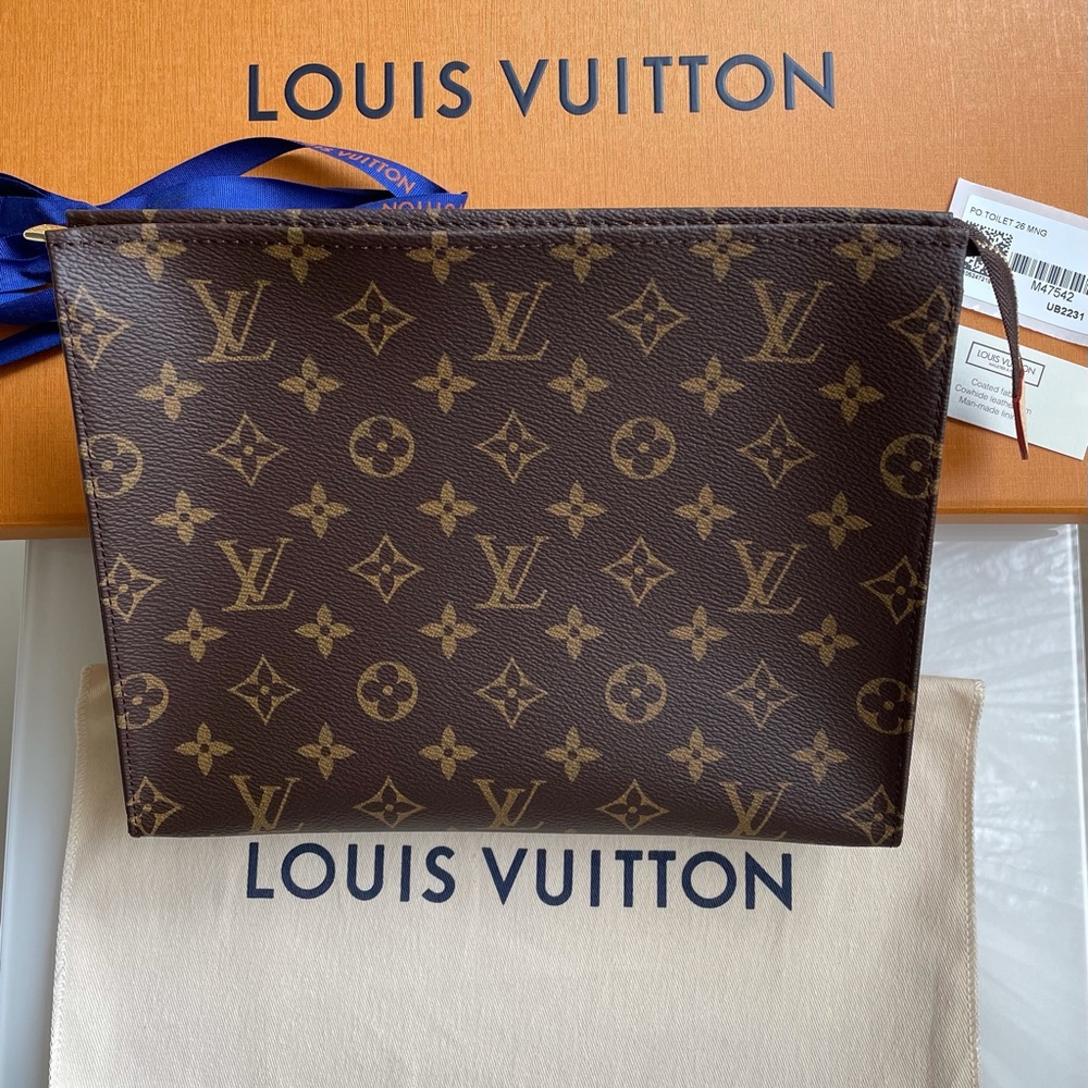 Brand New Louis Vuitton Monogram Toiletry Pouch 26